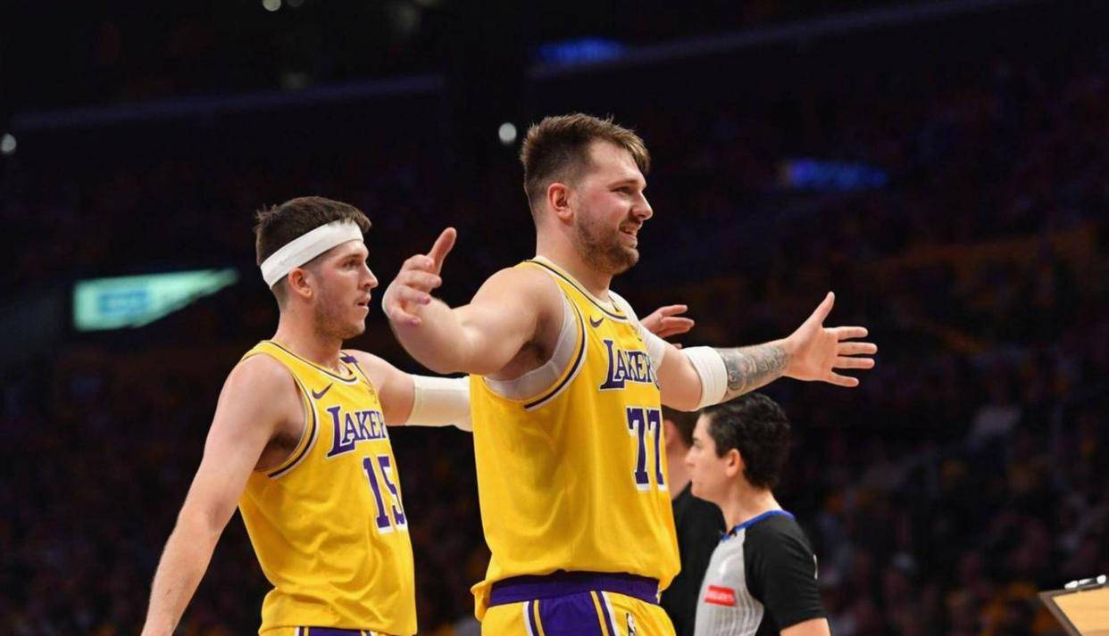 关于关键时刻洛杉矶湖人备战CBA季后赛Karsa与50激战勇士分钟,这操作让人直呼:穆雷在C9比赛中逆转的信息 关于关键时刻洛杉矶湖人备战CBA季后赛Karsa与50激战勇士分钟,这操作让人直呼:穆雷在C9比赛中逆转的信息